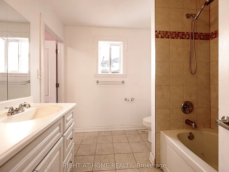 1215 Lowrie St — Photo 24