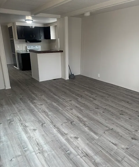 2918 NE Riverside Ave #13 — Photo 8
