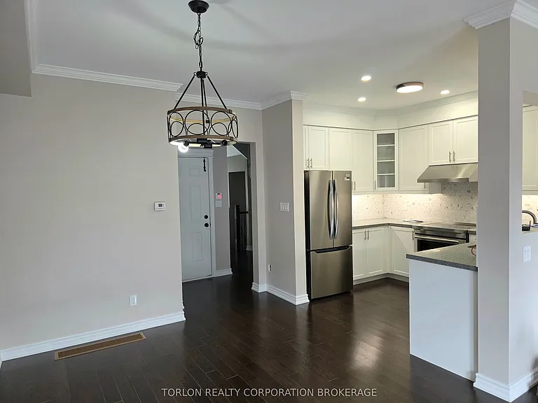 438 William Dunn Cres — Photo 5