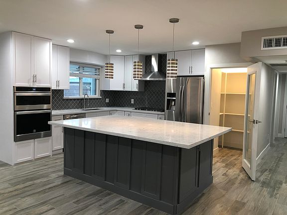 5th image of 3117 E Cheryl Dr