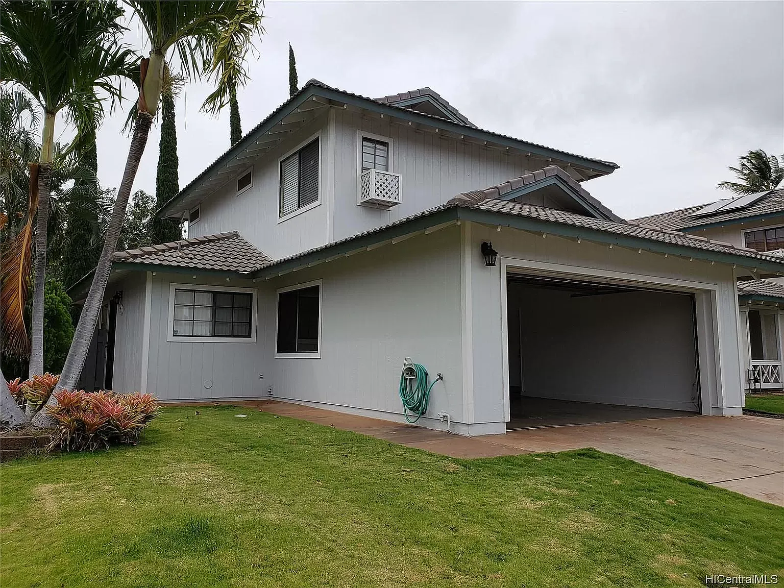 3 bed, 2.5 bath, 1271 sqft, $4,000 — Photo 2