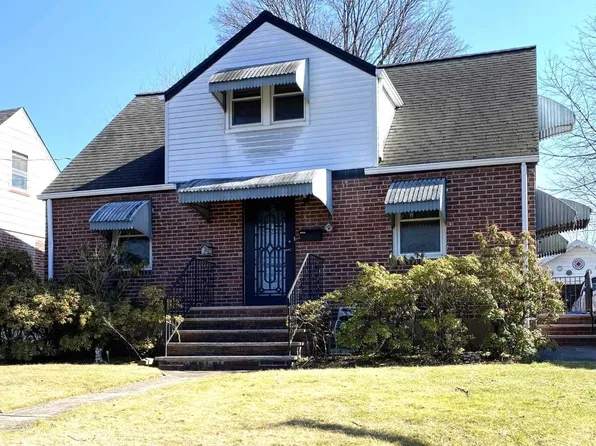 41 Highland Ave, Dumont, NJ 07628