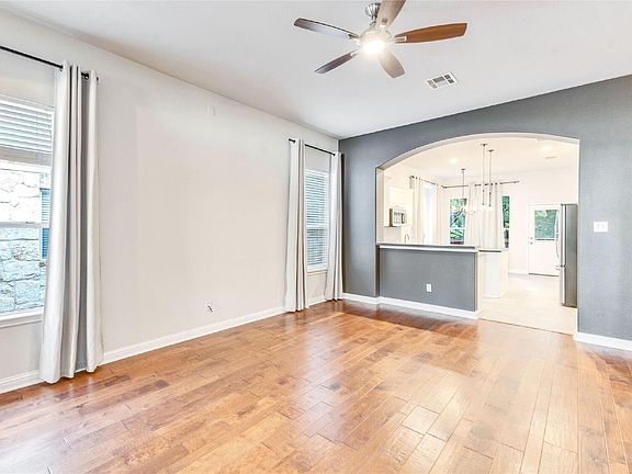 3rd image of 1019 Horne Dr