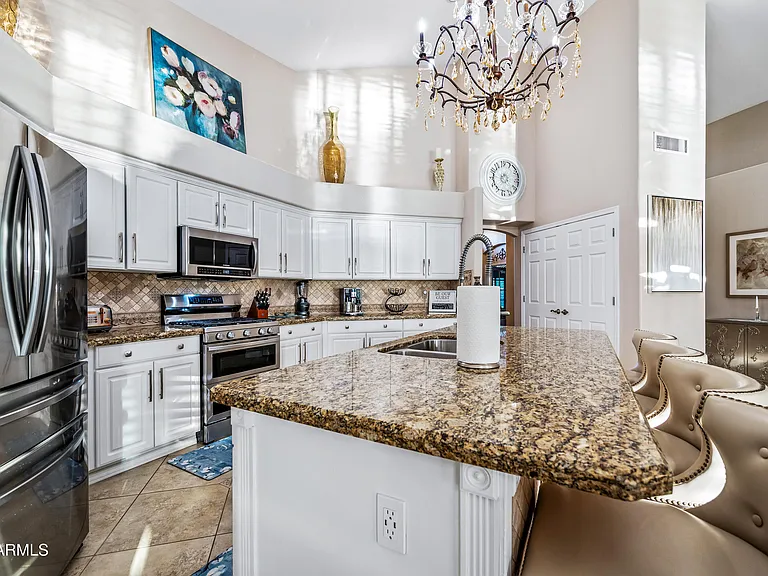 1817 E Willow Tree Ct — Photo 13