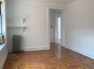 3036 34th St APT 5E, Astoria, NY 11103