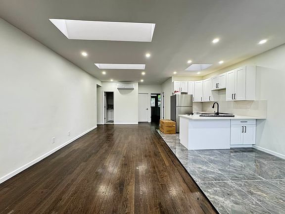 3rd image of 4551 Kings Hwy #3