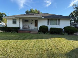 442 Milan Ave, Amherst, OH 44001