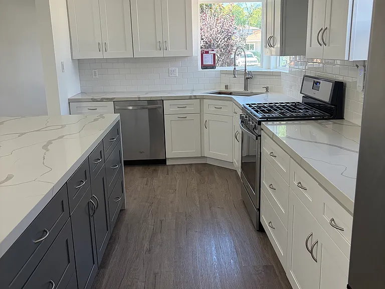 7322 W 90th St — Photo 11