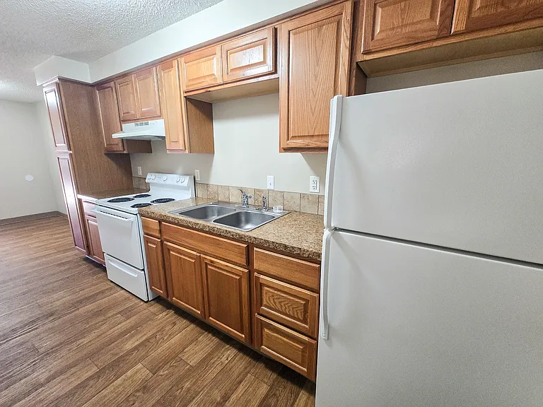 5208 Windsor Island Rd N #D — Photo 6