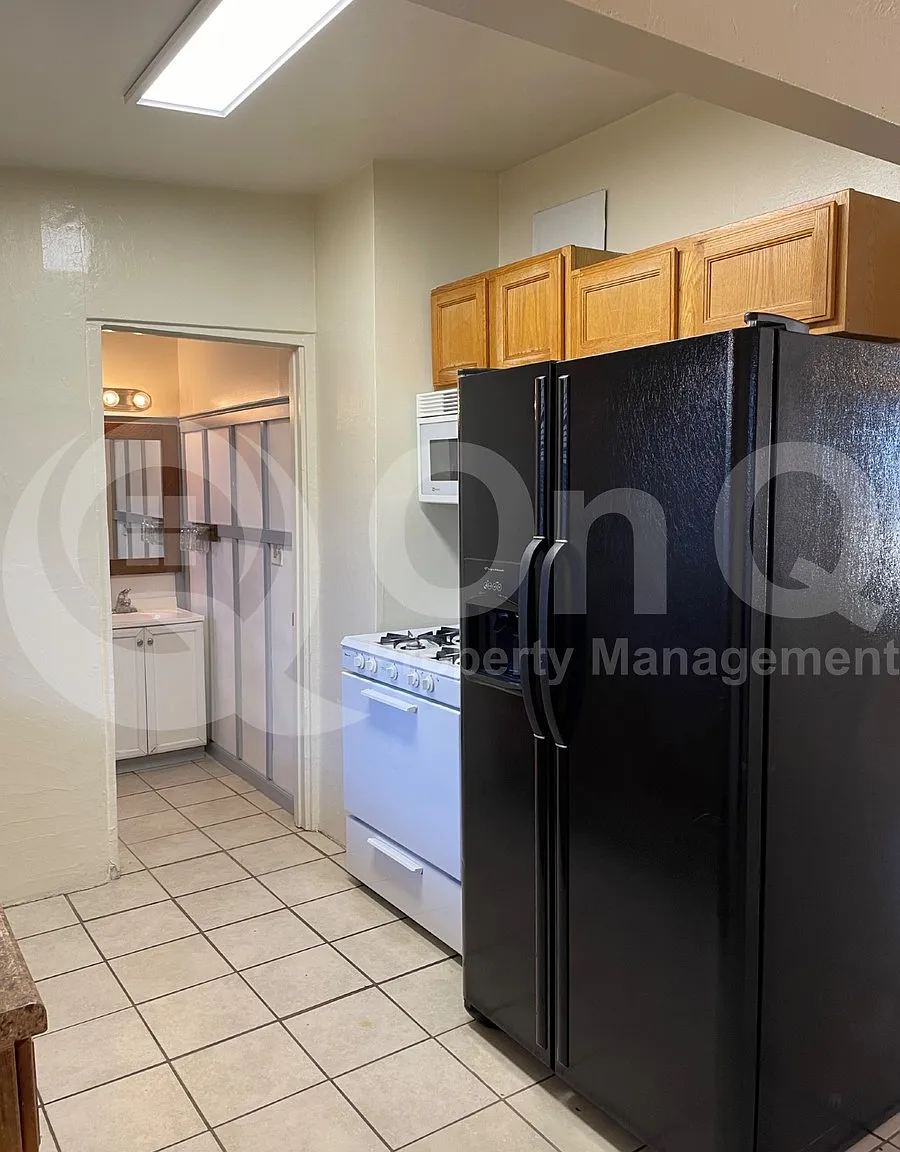 3 bed, 2.0 bath, 820 sqft, $1,150 — Photo 2