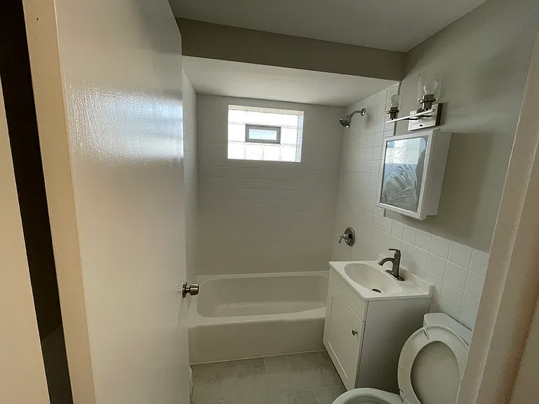 2806 N Rutherford Ave #2N — Photo 6