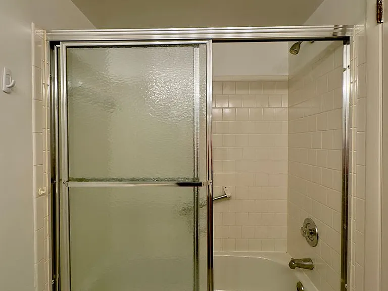 20 Juliet Ln #204 — Photo 10