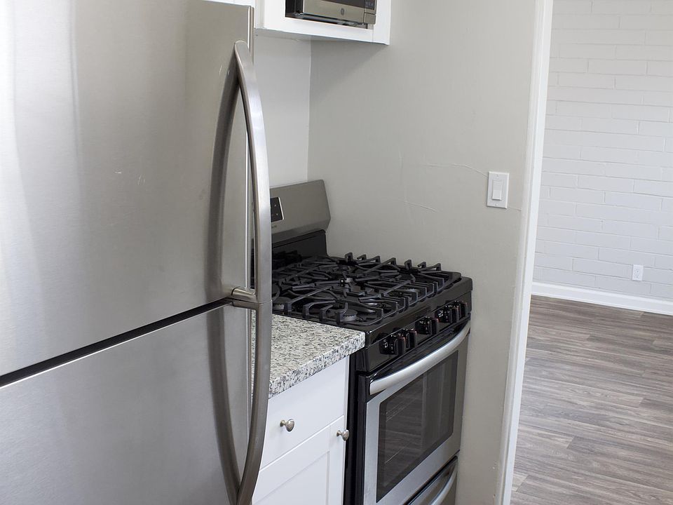 1st image of 920 E Montebello Ave APT 3