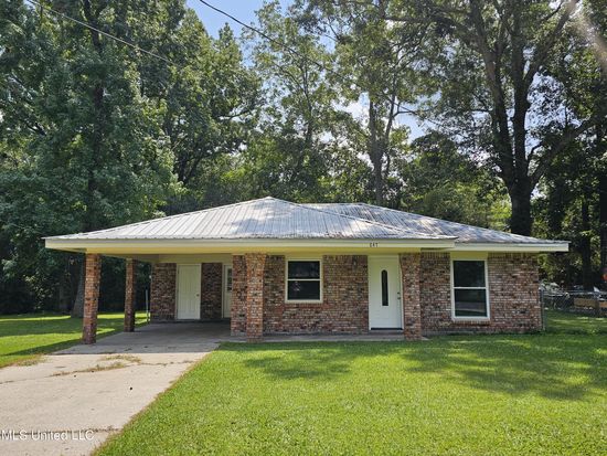 847 Herrin Dr, Picayune, MS 39466