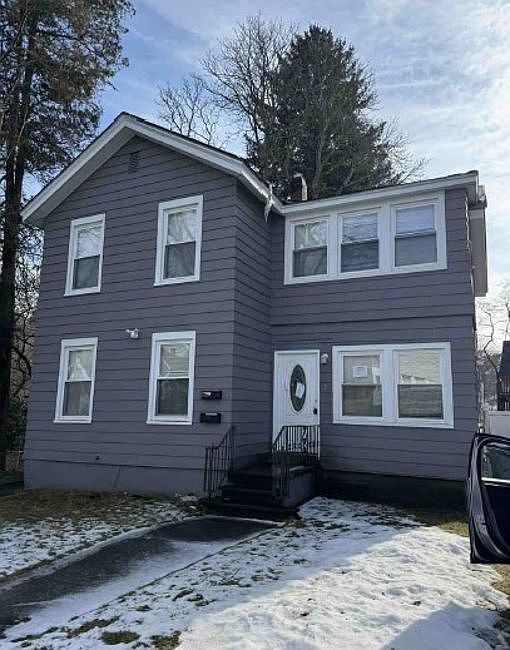 1st image of 2 Locke St