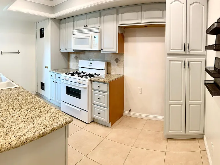 9227 Florence Ave #18 — Photo 5