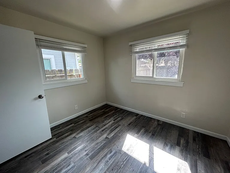 3603 - DeLash — Photo 9