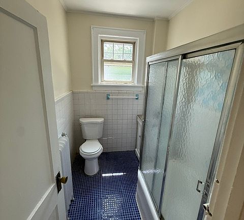 3rd image of 30-32 Willet St APT 2A