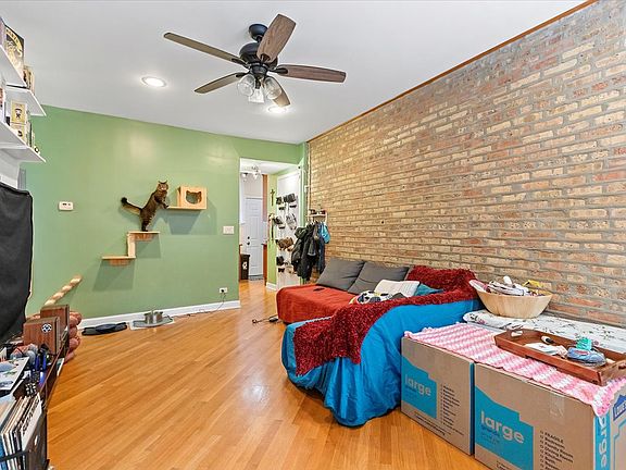 3rd image of 1652 W Farwell Ave APT 2K