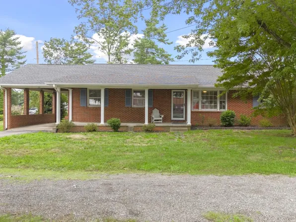 605 Vaden Dr, Gretna, VA 24557