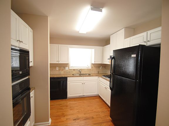 4th image of 1270 Midland Way