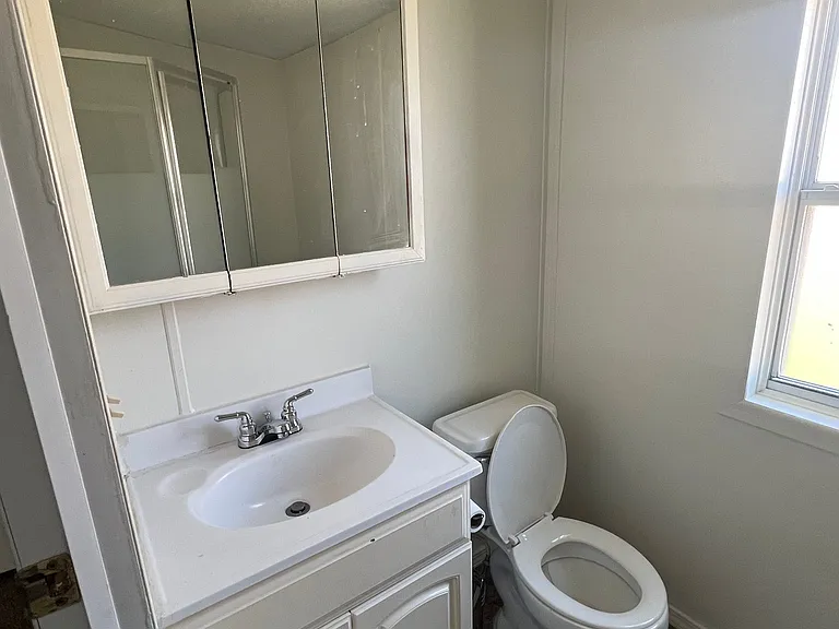 503 Uhland Rd — Photo 23