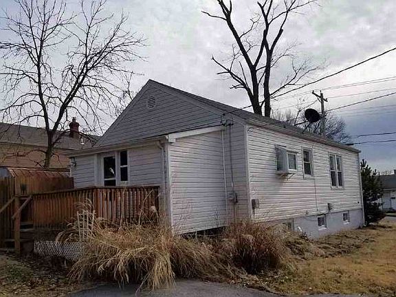 2nd image of 9719 Flora Ave