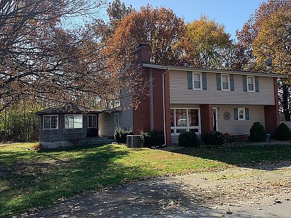 2nd image of 503 W Margaret Dr
