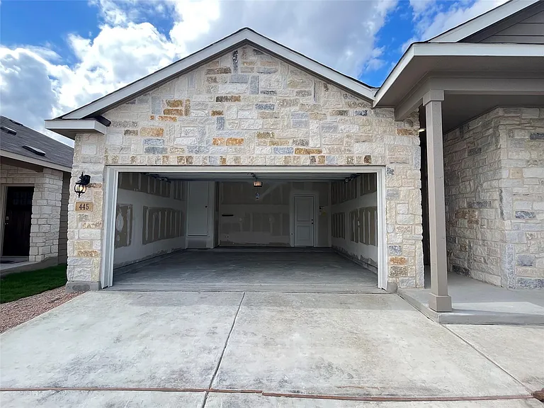 445 Blue Stem Rd — Photo 2