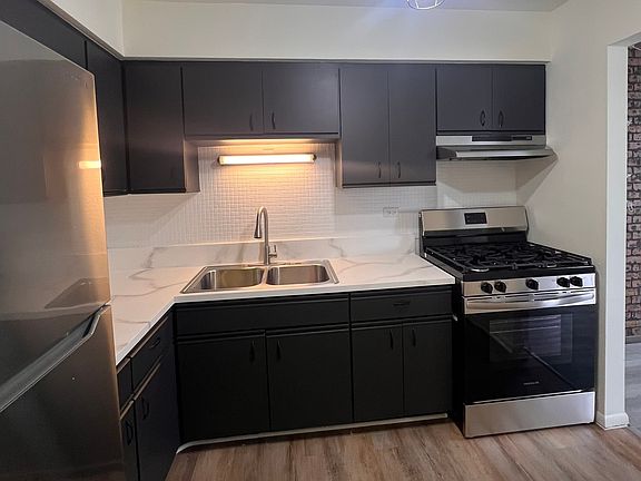 2nd image of 9720 S Pulaski Rd APT 308