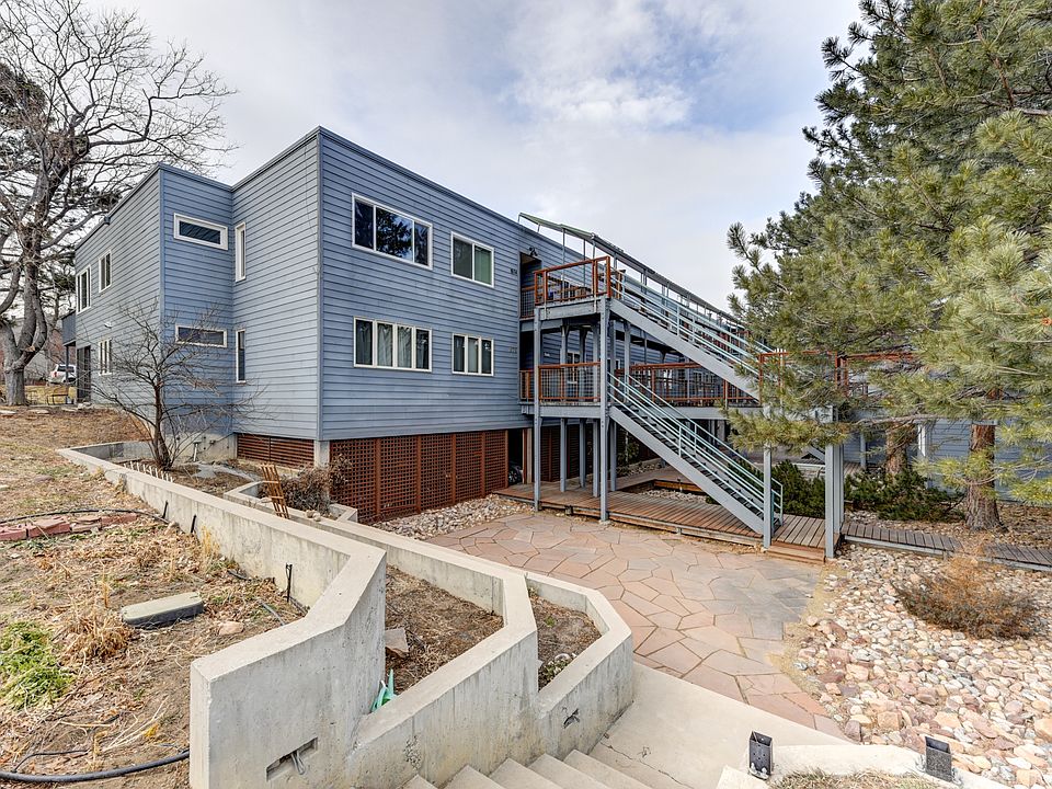 1536 Bradley Exterior