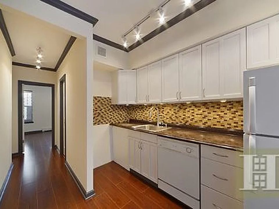 2nd image of 379 1st Ave APT 4