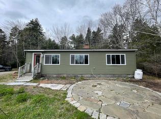18 Ash Ln, Southwest Harbor, ME 04679