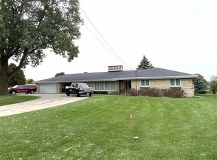 2846 Manitowoc Rd, Green Bay, WI 54311