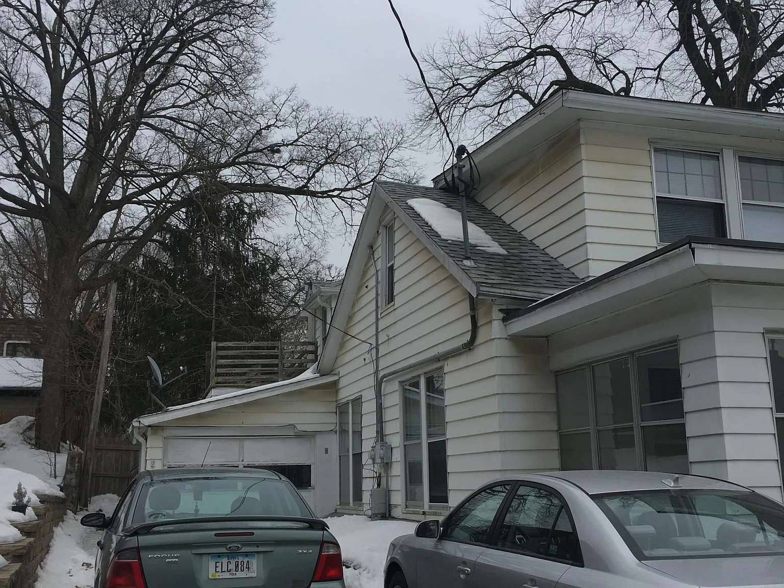 3 bed, 1000 sqft, $1,200 — Photo 2