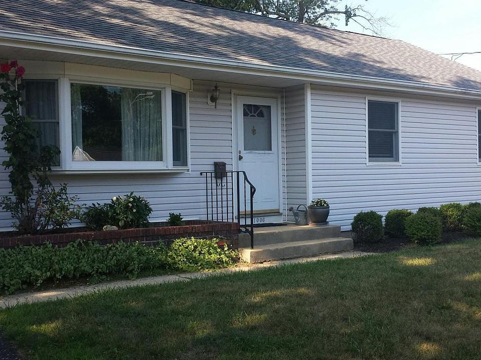 2nd image of 1006 Shore Rd