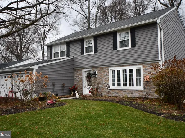 1434 Woodview Rd, Yardley, PA 19067