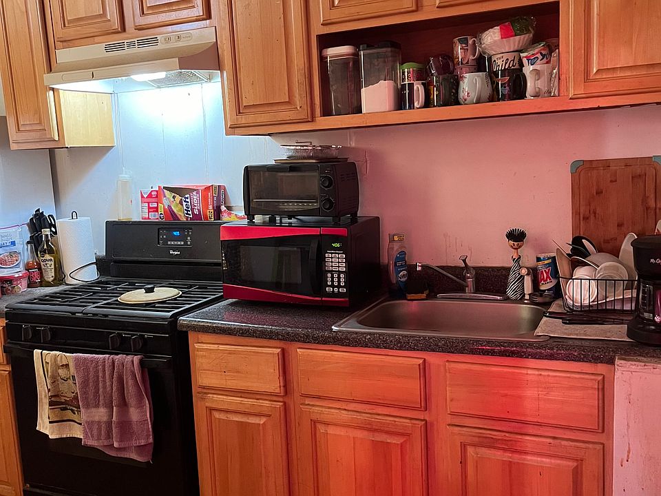 1st image of 197 Warburton Ave APT 2