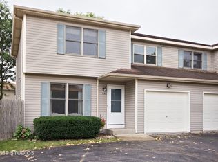 514 Powers Ct APT A, Yorkville, IL 60560