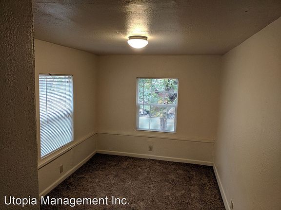 4th image of 3400 33rd St #A