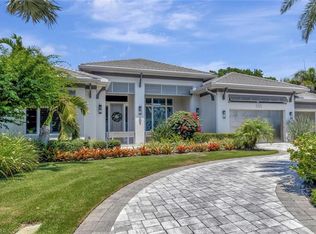 555 Mooring Line Dr, Naples, FL 34102