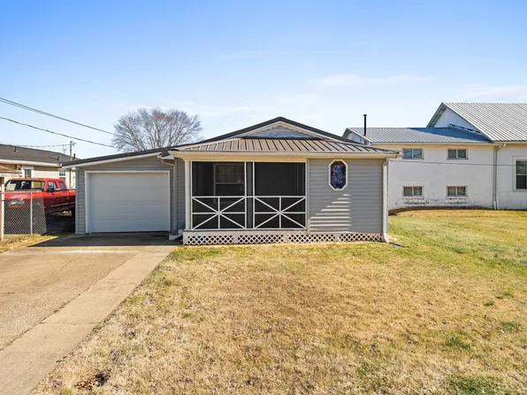 52 2nd St, Culloden, WV 25510