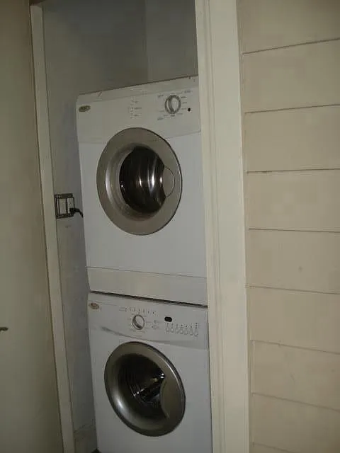 2 bed, 800 sqft, $3,500 — Photo 3