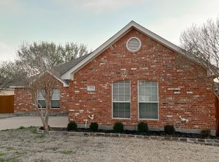 304 Shelby Ln, Joshua, TX 76058