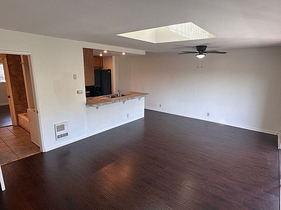3rd image of 1291 34th St