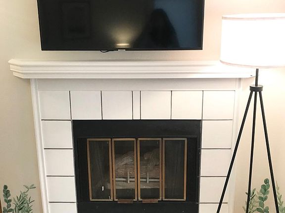 5th image of 2152 N 112th St Unit 109