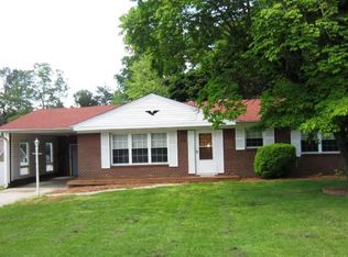 2207 Lake Forest Dr, High Point, NC 27265