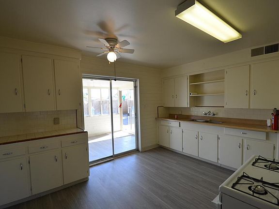 4th image of 11835 N 113th Dr