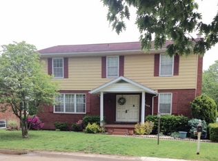 6322 Roberto Dr, Huntington, WV 25705