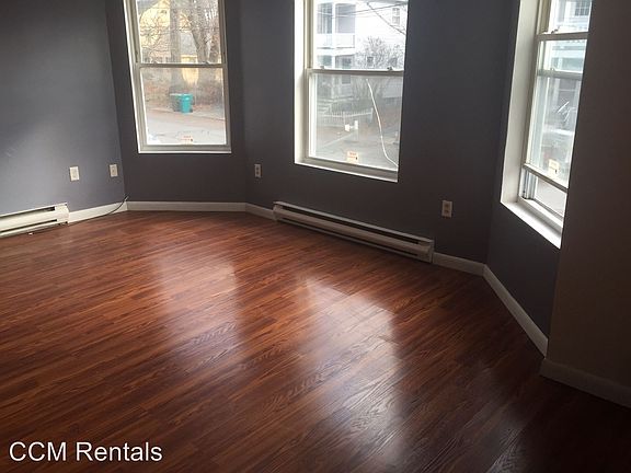 2nd image of 87 East St APT 1